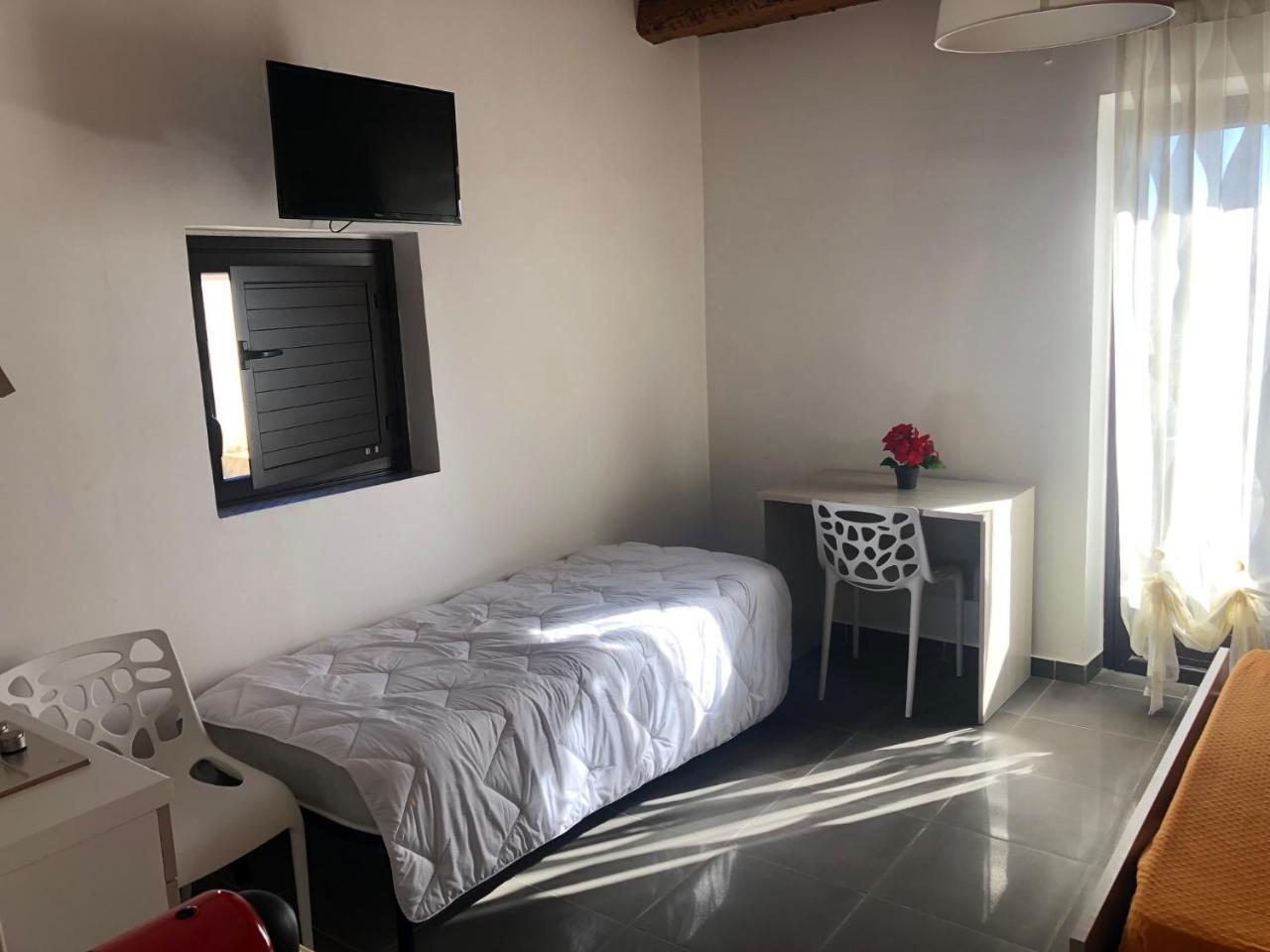 San Giorgio Rooms กัลตาจีโรเน ภายนอก รูปภาพ