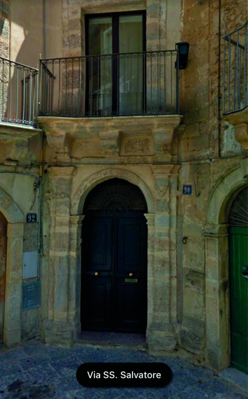 San Giorgio Rooms กัลตาจีโรเน ภายนอก รูปภาพ